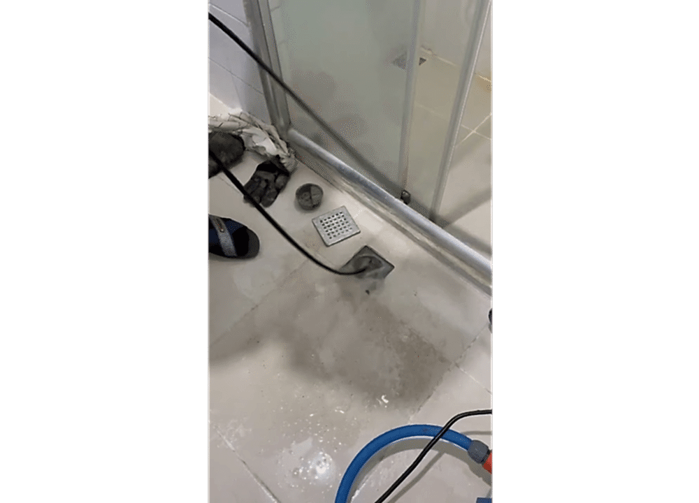 Küvet ve duş giderlerinizi Kanalizasyon doktoru&nbsp;olarak 7/24 acil servis hizmetimizle anında müdahele ediyoruz.